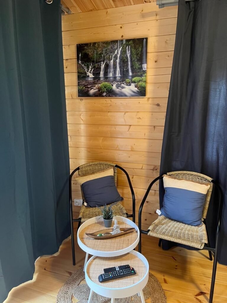 Coin de travail WIFI Chalets de Marie