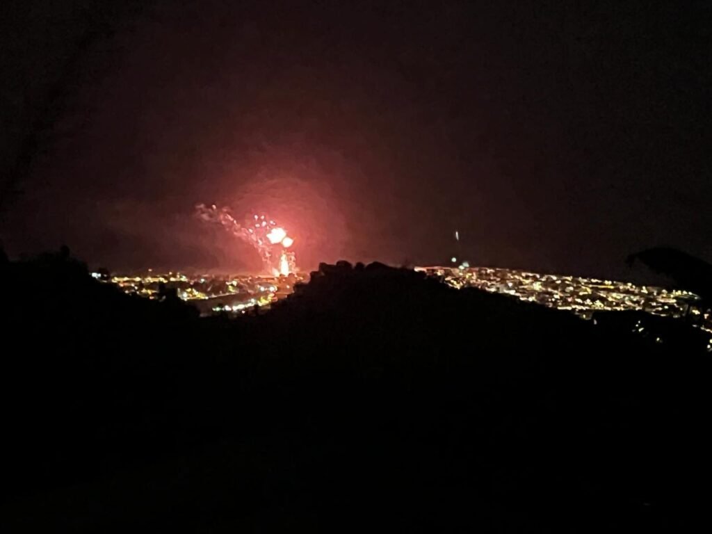 Vue sur feu d'artifice à la Réunion